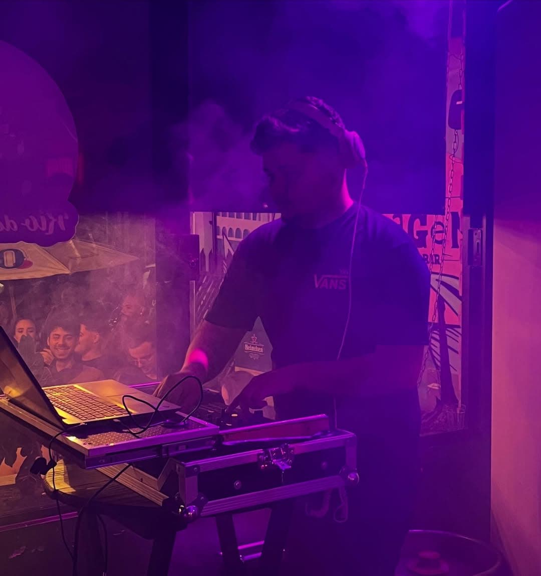 Show do DJ Tomilhero no madagema